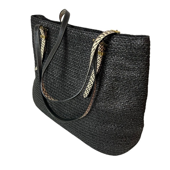 Eric Javitz women’s black straw tote bag with leather handles - Picture 5 of 7